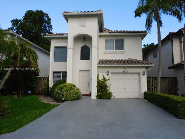 14271 SW 150th Ave , Miami, FL 33196