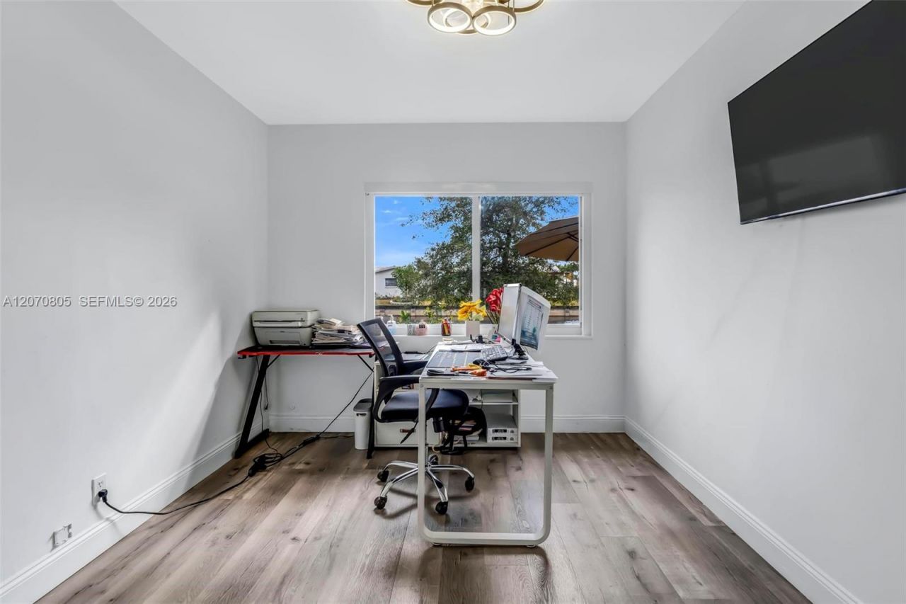 6810 NW 74th Pl , Tamarac, FL 33321 Photo