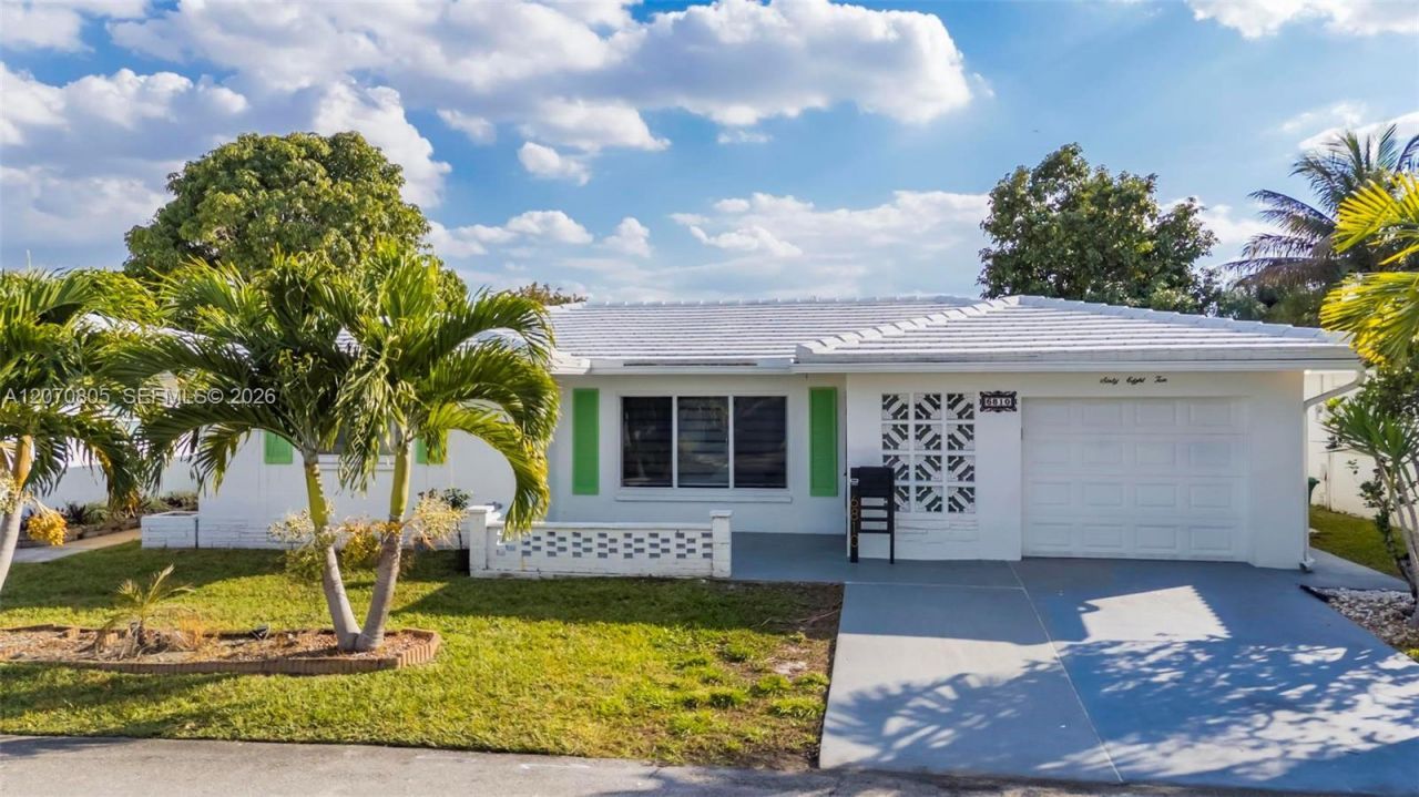 6810 NW 74th Pl , Tamarac, FL 33321 Photo