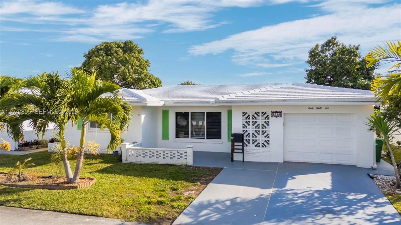 6810 NW 74th Pl , Tamarac, FL 33321 Photo