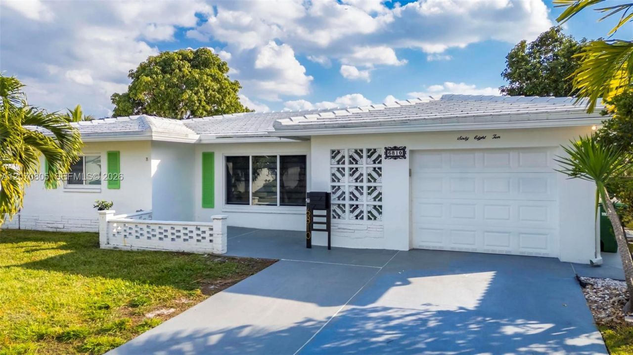 6810 NW 74th Pl , Tamarac, FL 33321 Photo