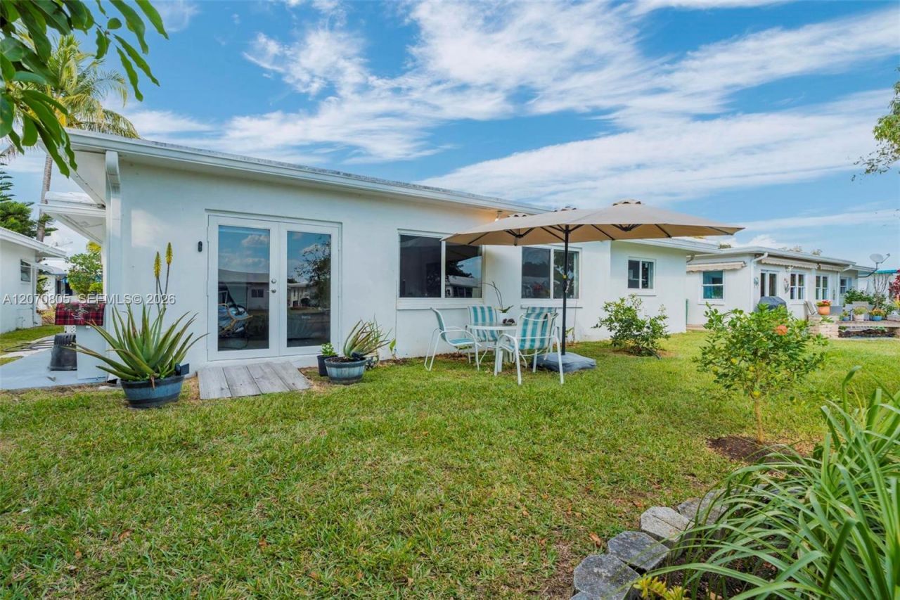 6810 NW 74th Pl , Tamarac, FL 33321 Photo