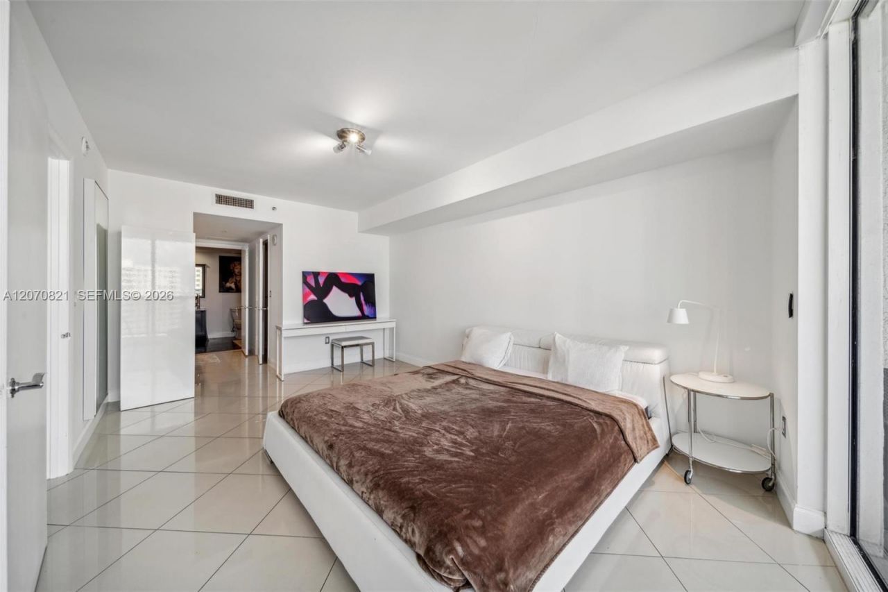 1800 S Ocean Dr , Unit 1406, Hallandale Beach, FL 33009 Photo