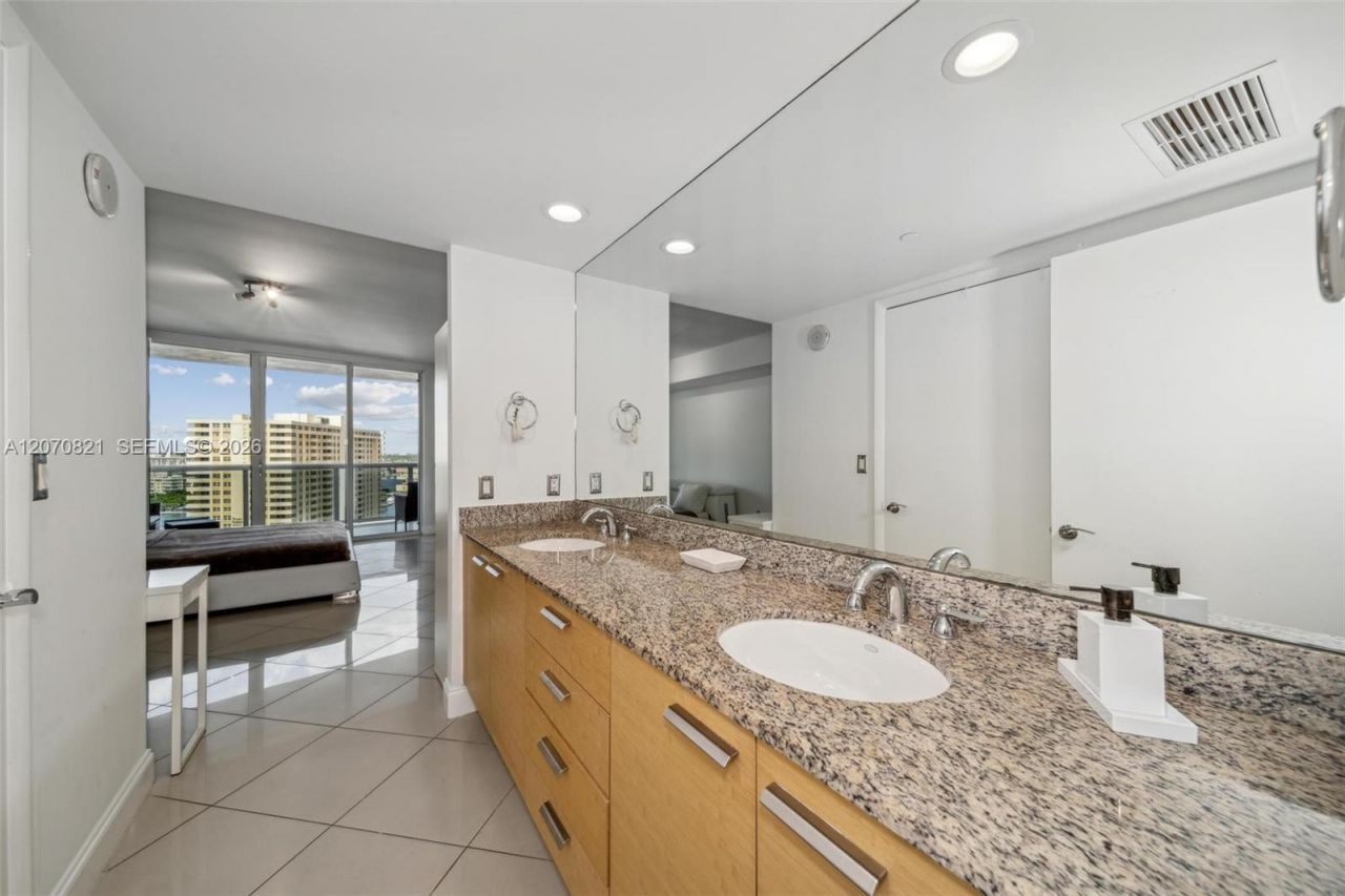 1800 S Ocean Dr , Unit 1406, Hallandale Beach, FL 33009 Photo