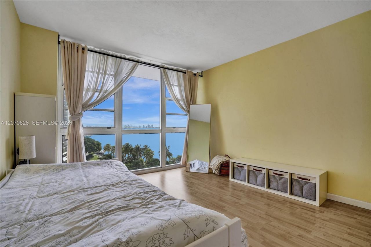 2451 Brickell Ave , Unit 8E, Miami, FL 33129 Photo