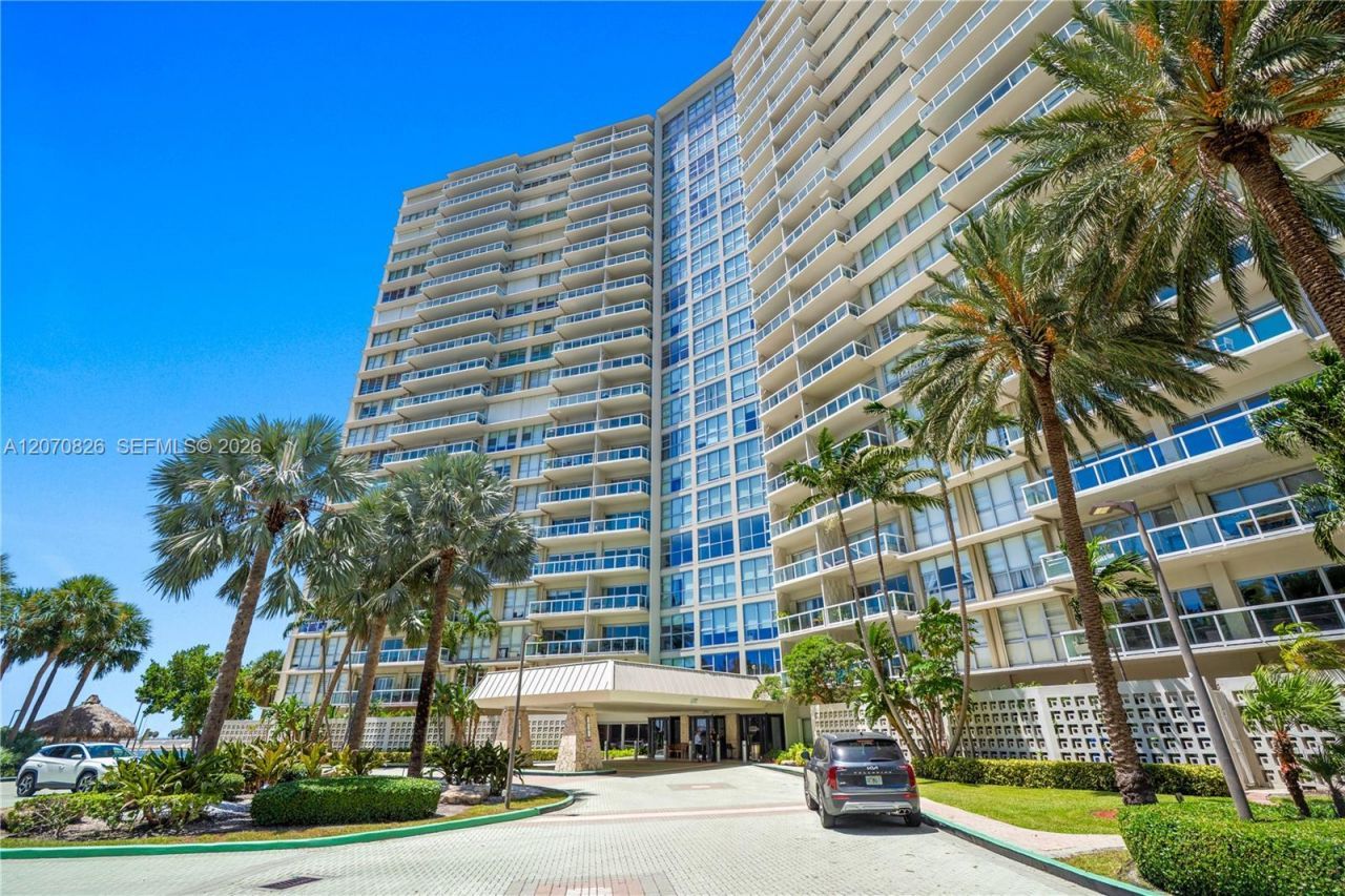 2451 Brickell Ave , Unit 8E, Miami, FL 33129 Photo