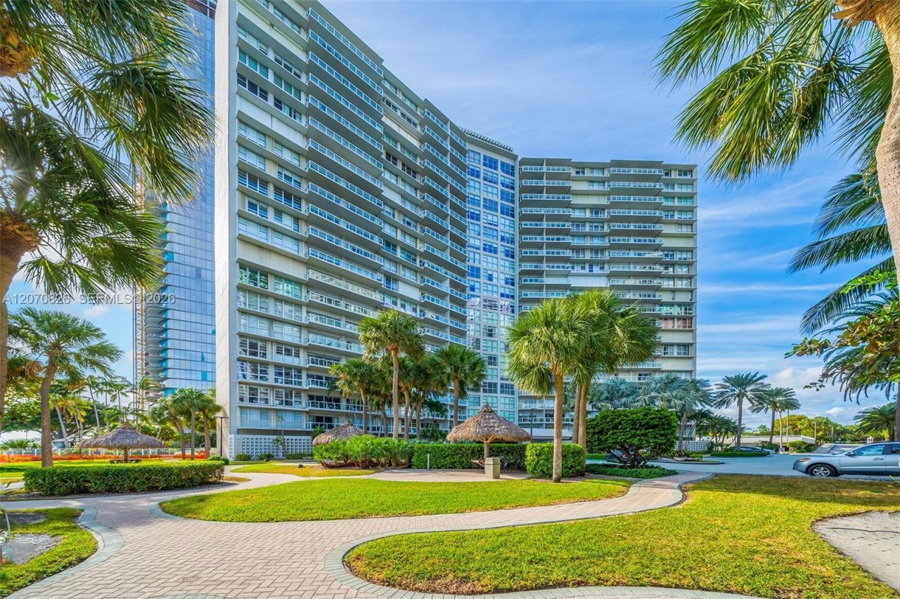 2451 Brickell Ave , Unit 8E, Miami, FL 33129 Photo