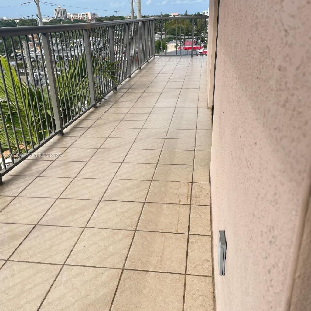 1690 SW 27th Ave, Unit 610, Miami, FL 33145 Photo