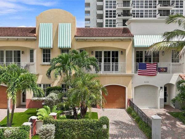 3237 NE 5th St , Unit 3237, Pompano Beach, FL 33062