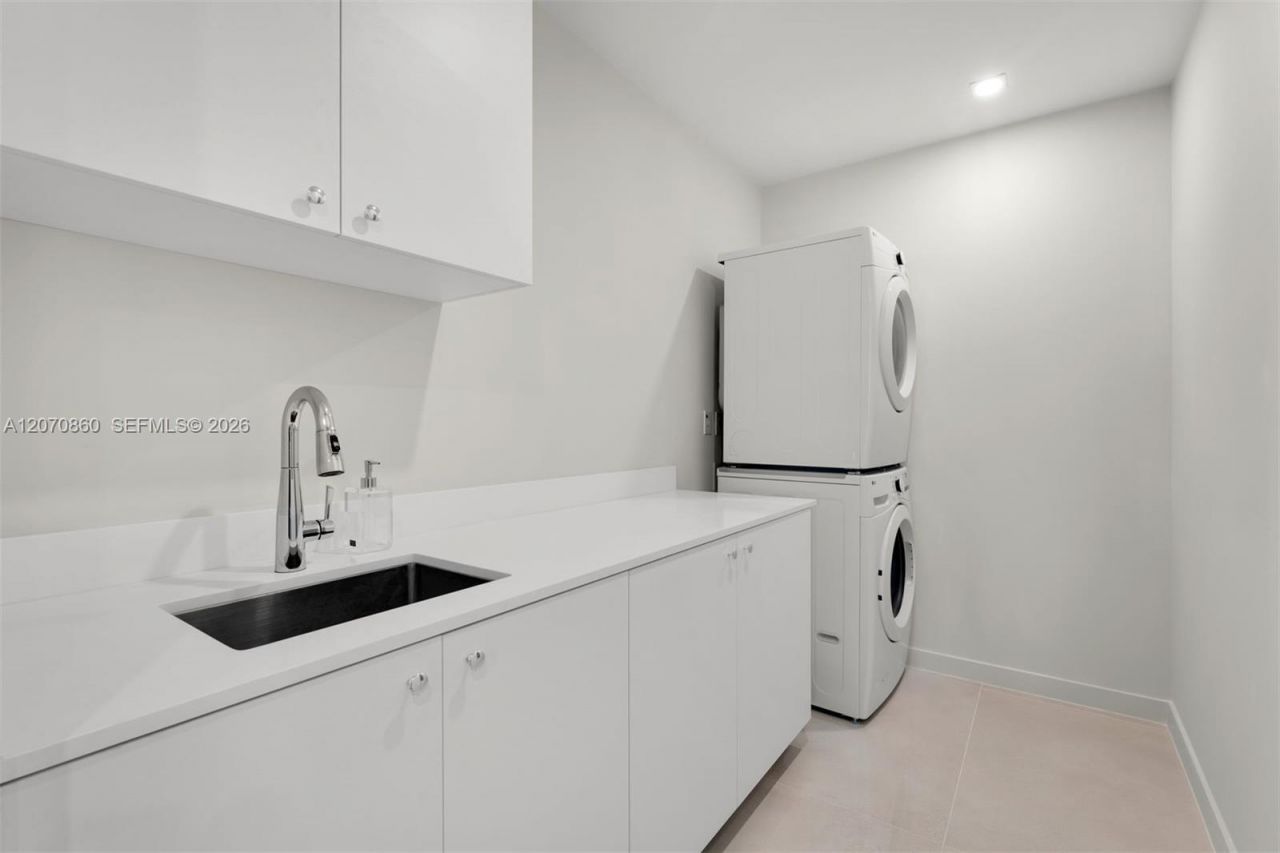 527 Orton Ave , Unit 903, Fort Lauderdale, FL 33304 Photo