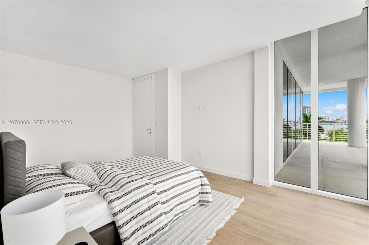 527 Orton Ave , Unit 903, Fort Lauderdale, FL 33304 Photo