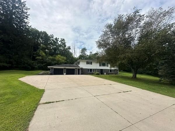 805 Auburn Avenue S, Lanesboro, MN 55949