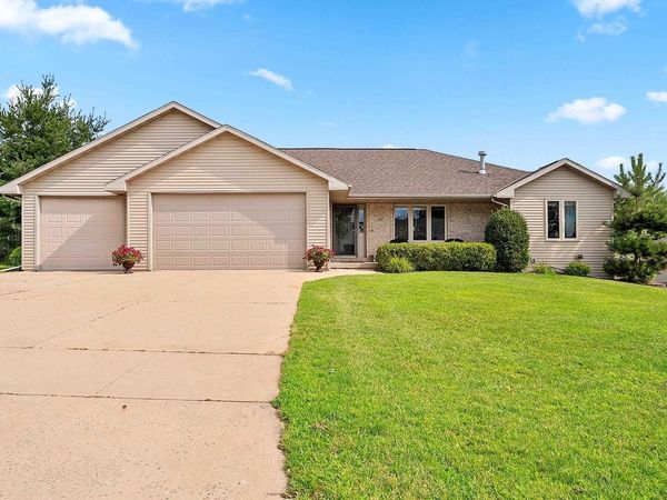 3182 PRIMROSE LANE, Green Bay, WI 54313