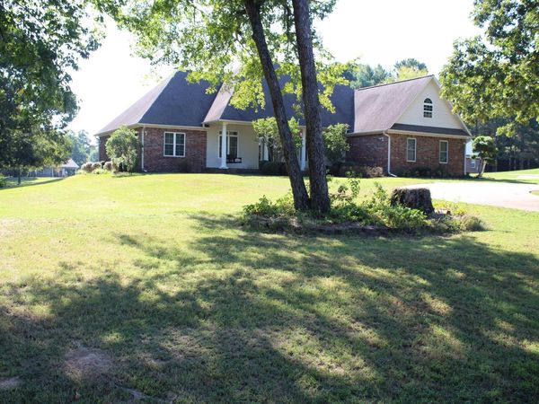 502 Deer Creek, Nashville, AR 71852