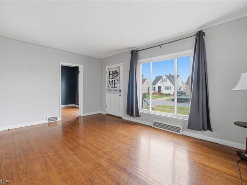 7103 Velma Avenue, Parma, OH 44129 Photo 7