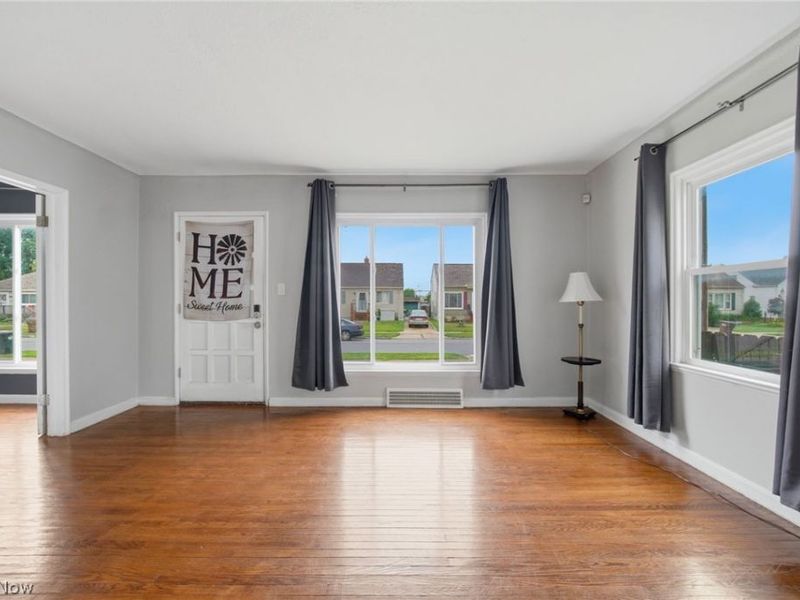 7103 Velma Avenue, Parma, OH 44129 Photo 8