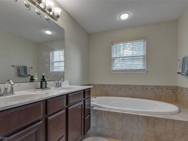 1936 Thornwood Lane, Painesville Township, OH 44077 Photo 28