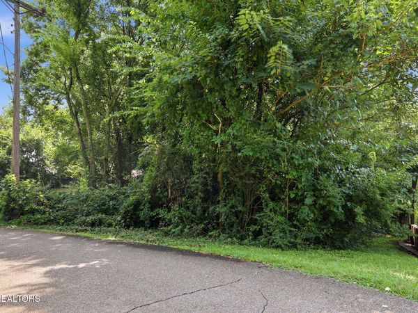 2518 Ramona St, Knoxville, TN 37921