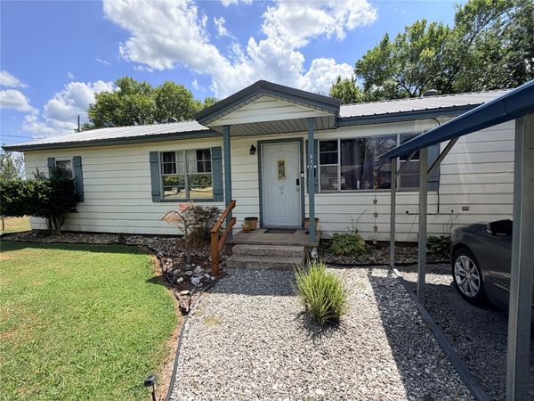 617 W 7th Street , Kiowa, OK 74553