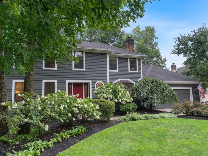359 Bailey Place, Columbus, OH 43235 Photo 2