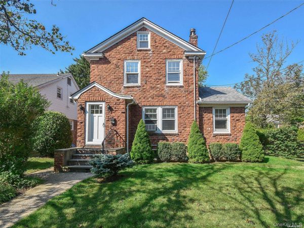 74 Irma Avenue , Port Washington, NY 11050