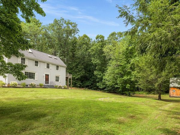 8 Brookhaven Road, Kingston, NH 03848