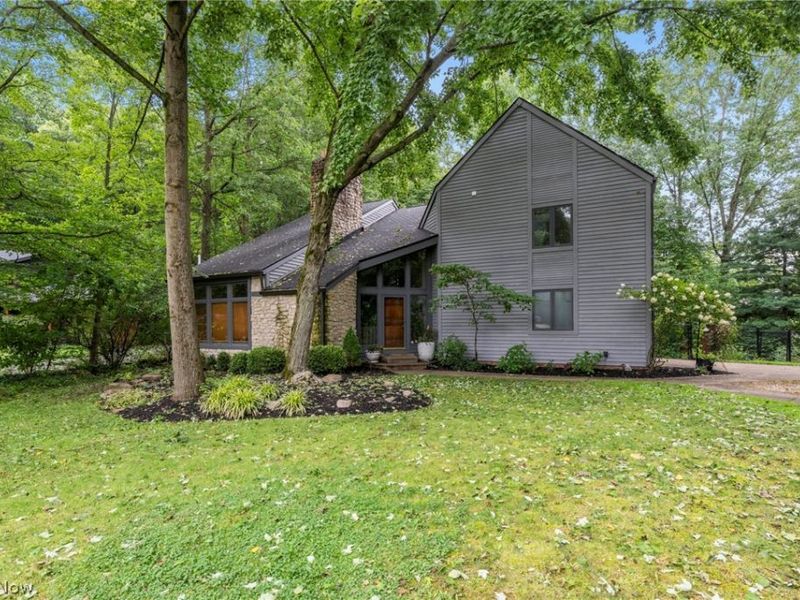 2170 Dow Drive, Akron, OH 44313 Photo 1