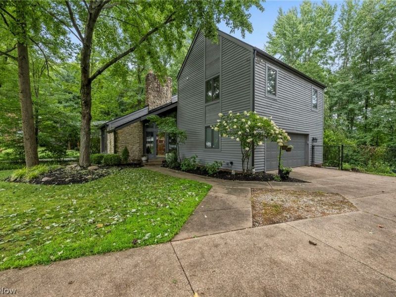 2170 Dow Drive, Akron, OH 44313 Photo 3