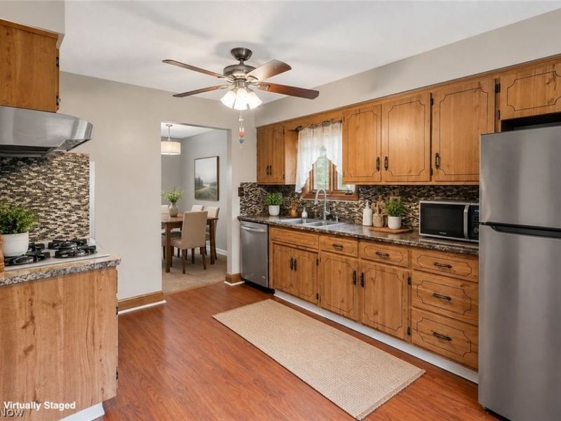 4554 Whitehall Drive, South Euclid, OH 44121 Photo 7