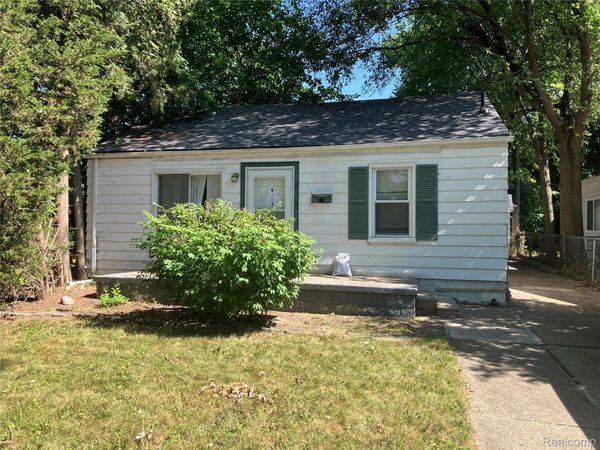 20485 ELKHART Street , Harper Woods, Mi 48225