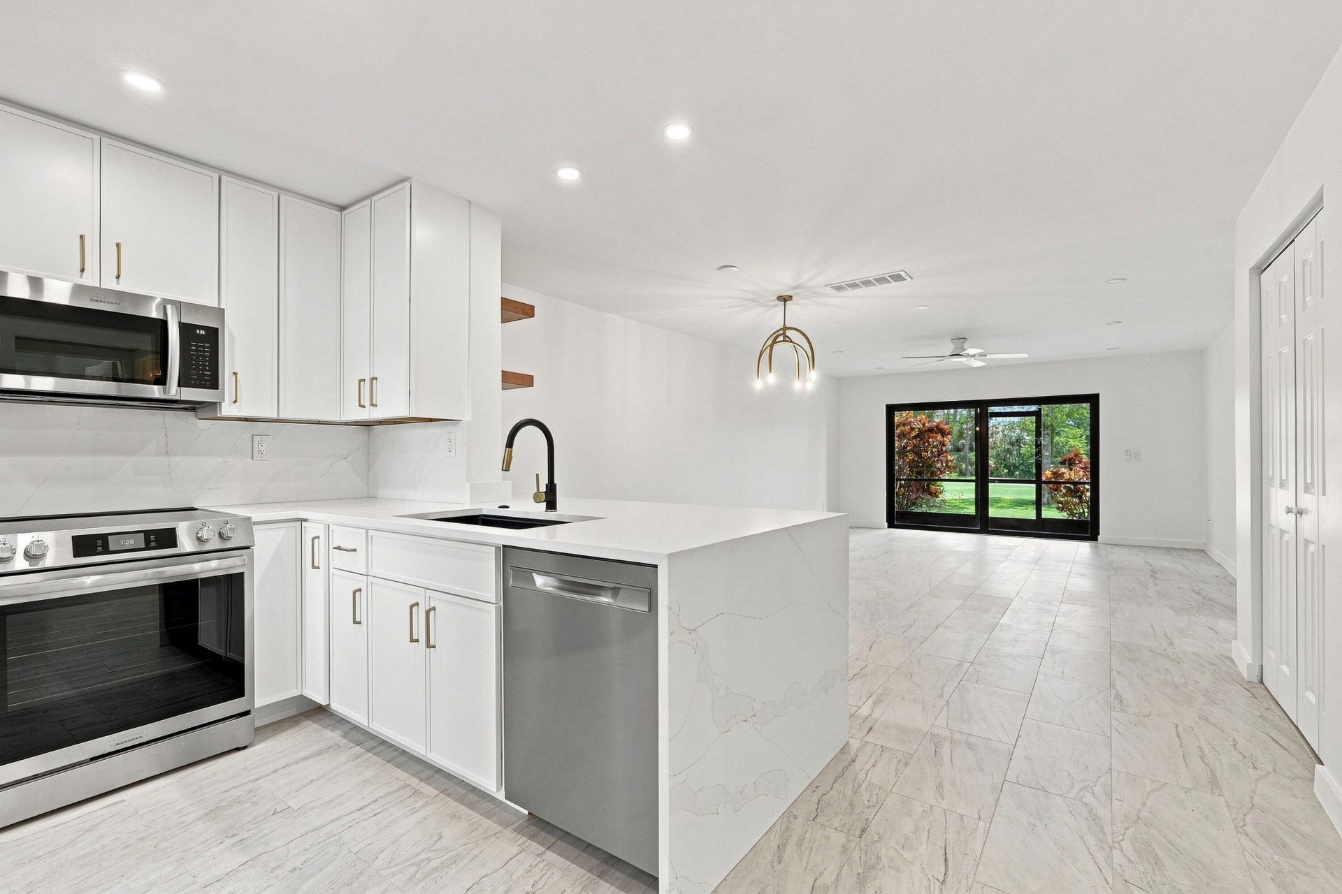 21578 Juego Circle, Unit 26C, Boca Raton, FL 33433 Photo