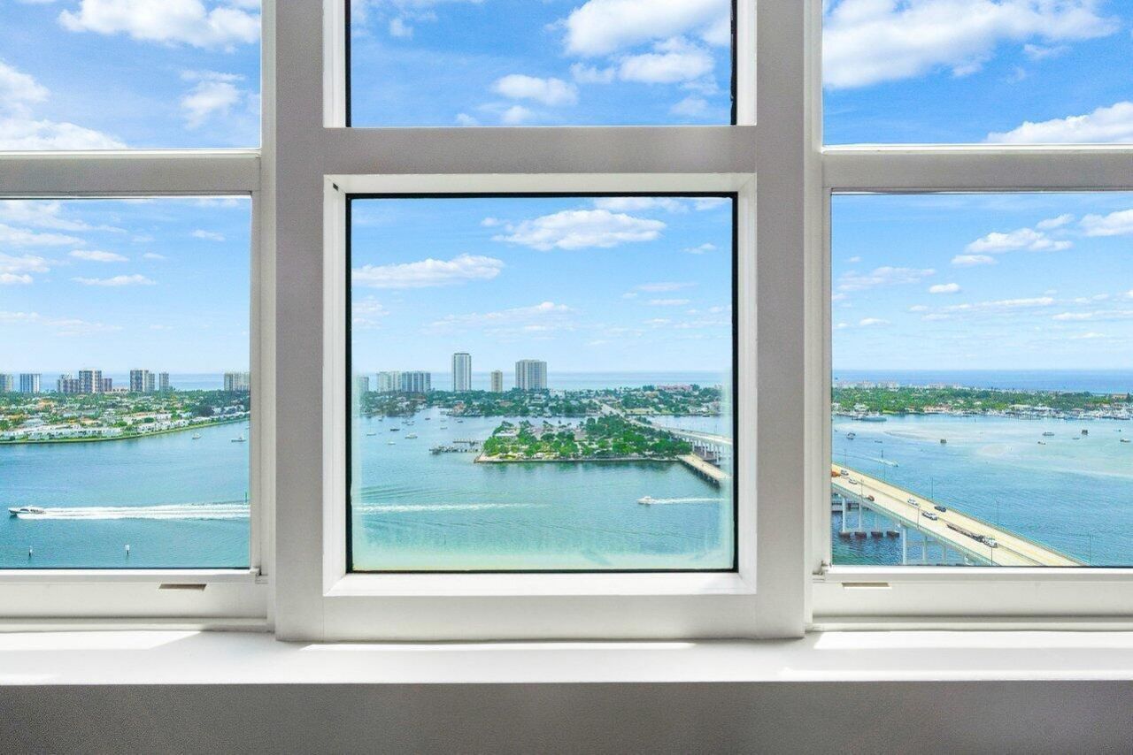 2640 Lake Shore Drive, Unit 2609, Riviera Beach, FL 33404 Photo
