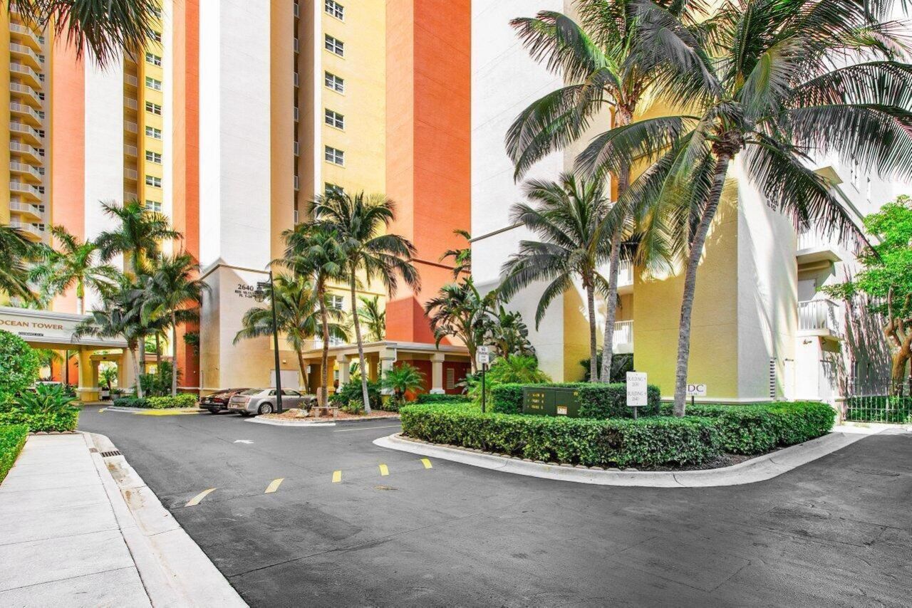 2640 Lake Shore Drive, Unit 2609, Riviera Beach, FL 33404 Photo