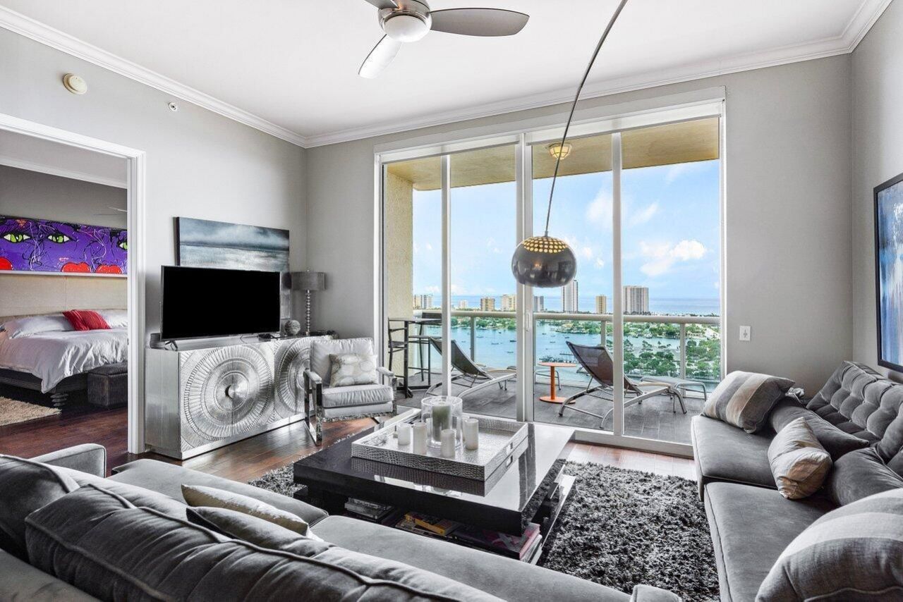 2640 Lake Shore Drive, Unit 2609, Riviera Beach, FL 33404 Photo
