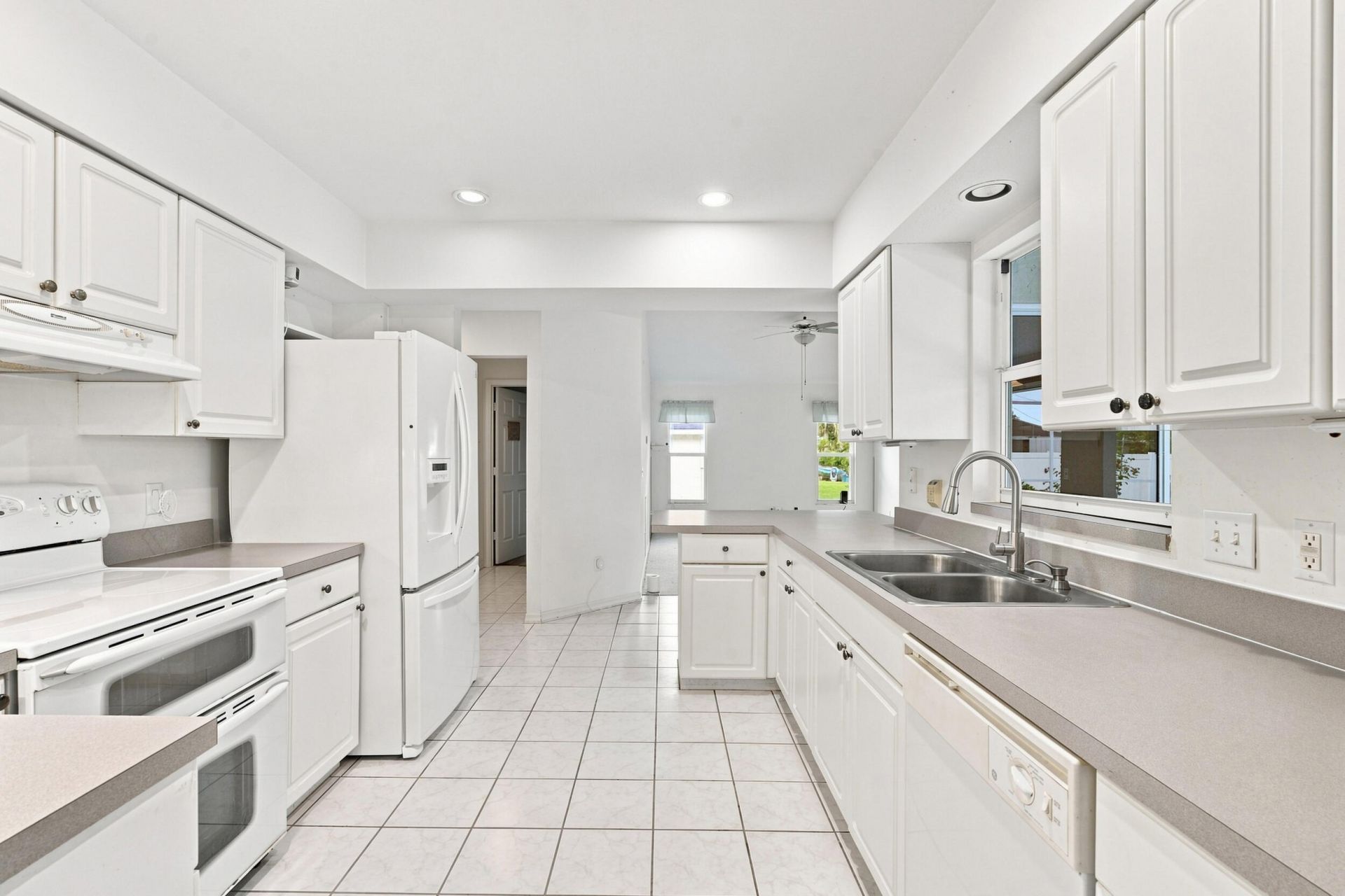 6512 Flora Way, Fort Pierce, FL 34951 Photo