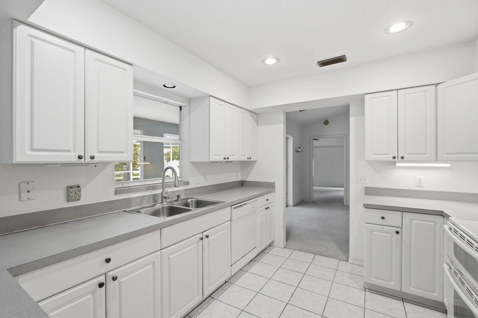 6512 Flora Way, Fort Pierce, FL 34951 Photo