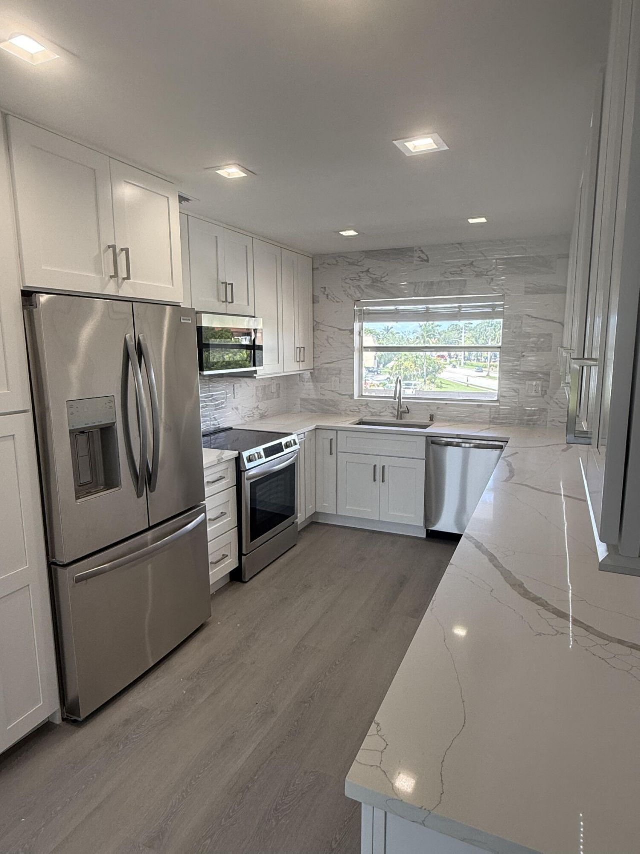 9300 Sunrise Lakes Boulevard, Unit 303, Sunrise, FL 33322 Photo