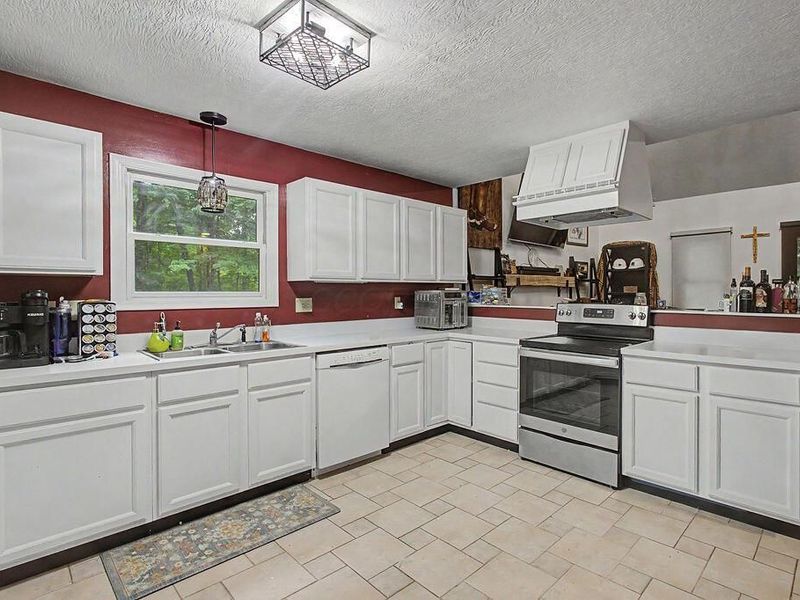 547 Terrace Ridge Circle , Howard, OH 43028 Photo 8