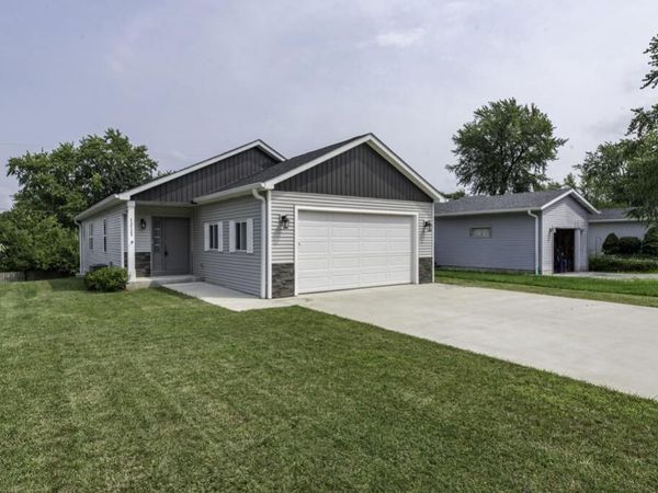 12123 222nd AVENUE, Bristol, WI 53104