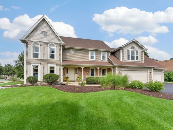 26W050 Macarthur Avenue , Wheaton, IL 60188