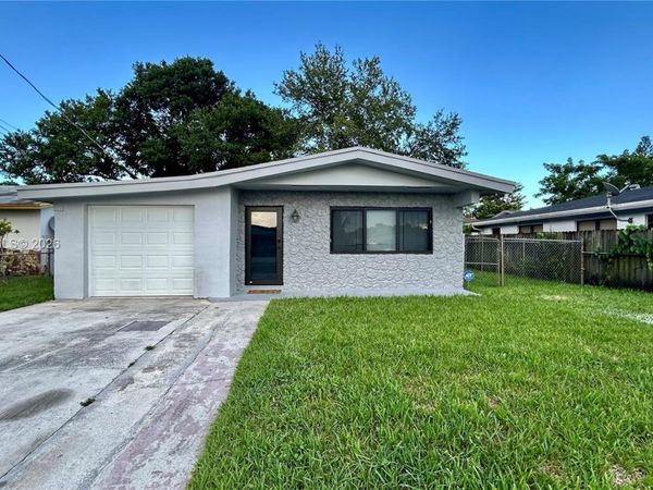 230 NW 8th Ave , Dania Beach, FL 33004