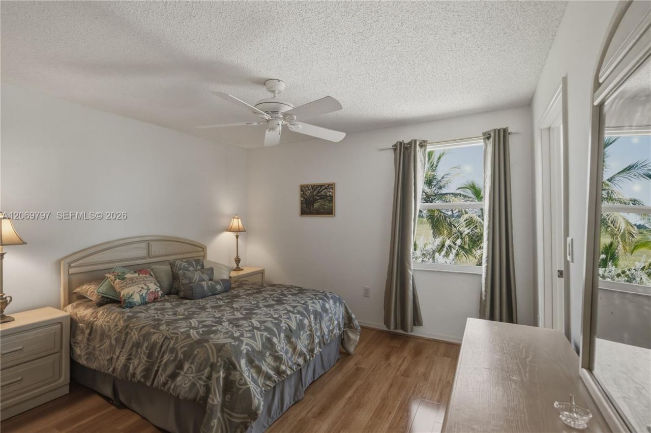 1268 NW 144th Ter, Pembroke Pines, FL 33028 Photo