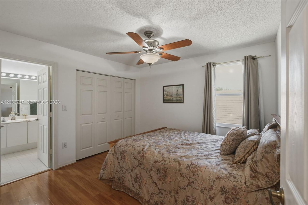 1268 NW 144th Ter, Pembroke Pines, FL 33028 Photo