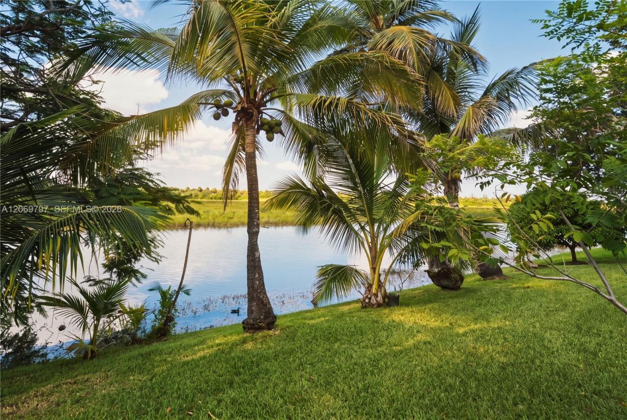 1268 NW 144th Ter, Pembroke Pines, FL 33028 Photo