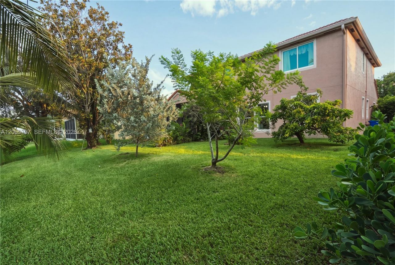 1268 NW 144th Ter, Pembroke Pines, FL 33028 Photo