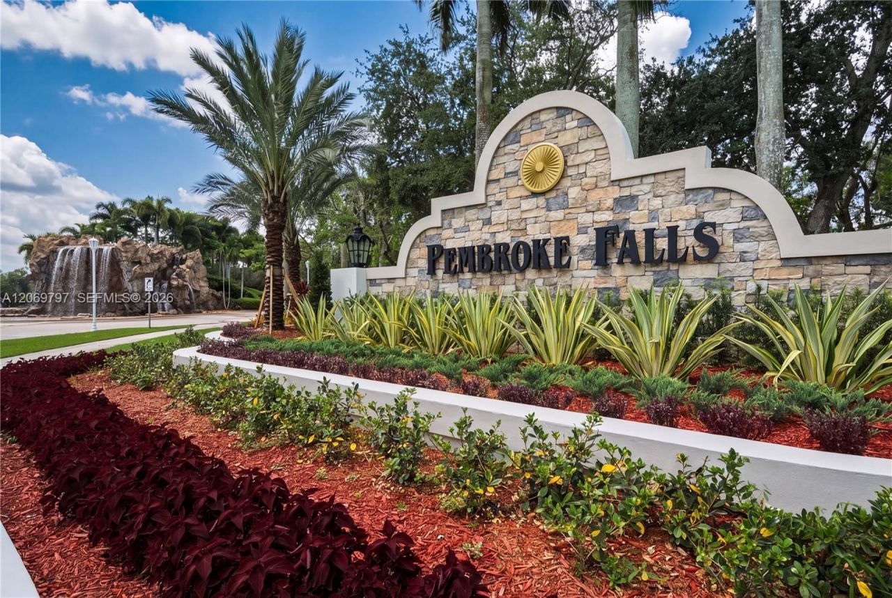 1268 NW 144th Ter, Pembroke Pines, FL 33028 Photo