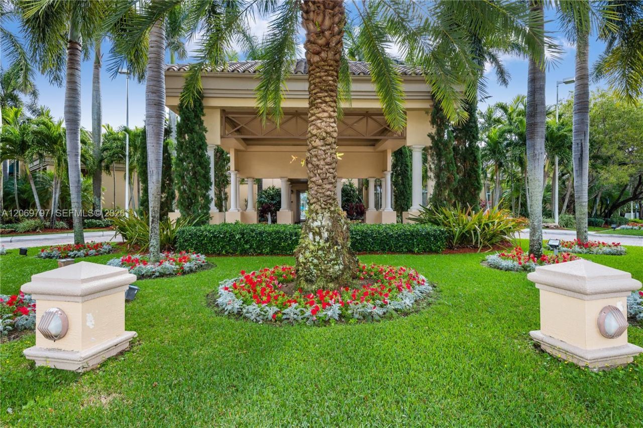 1268 NW 144th Ter, Pembroke Pines, FL 33028 Photo