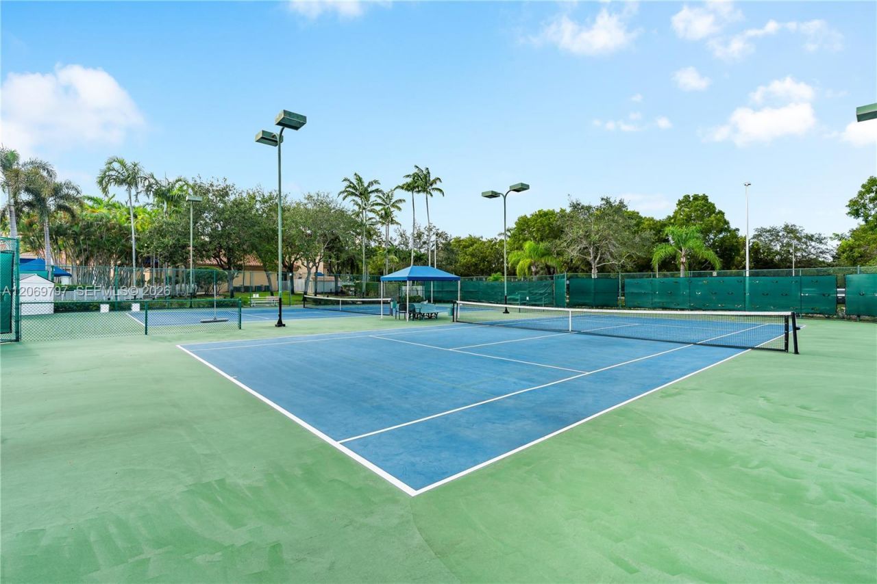 1268 NW 144th Ter, Pembroke Pines, FL 33028 Photo