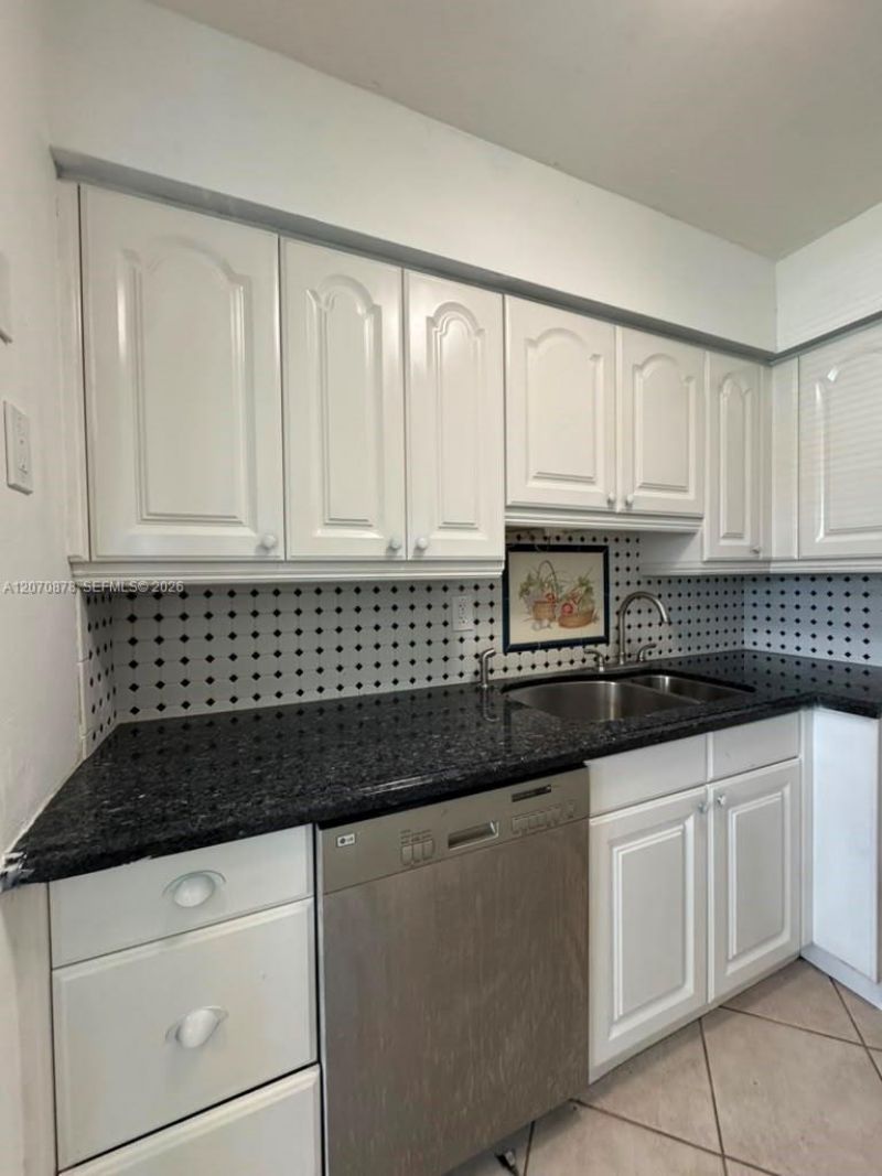 2394 NW 52nd Ct , Unit 2394, Tamarac, FL 33309 Photo