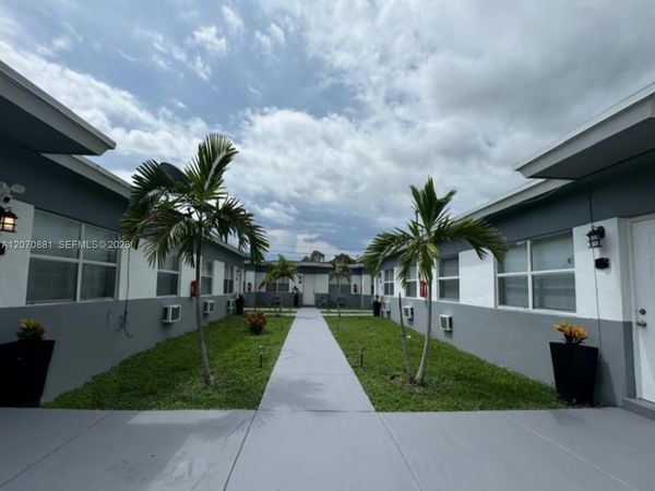 2300 Douglas St , Unit 7, Hollywood, FL 33020